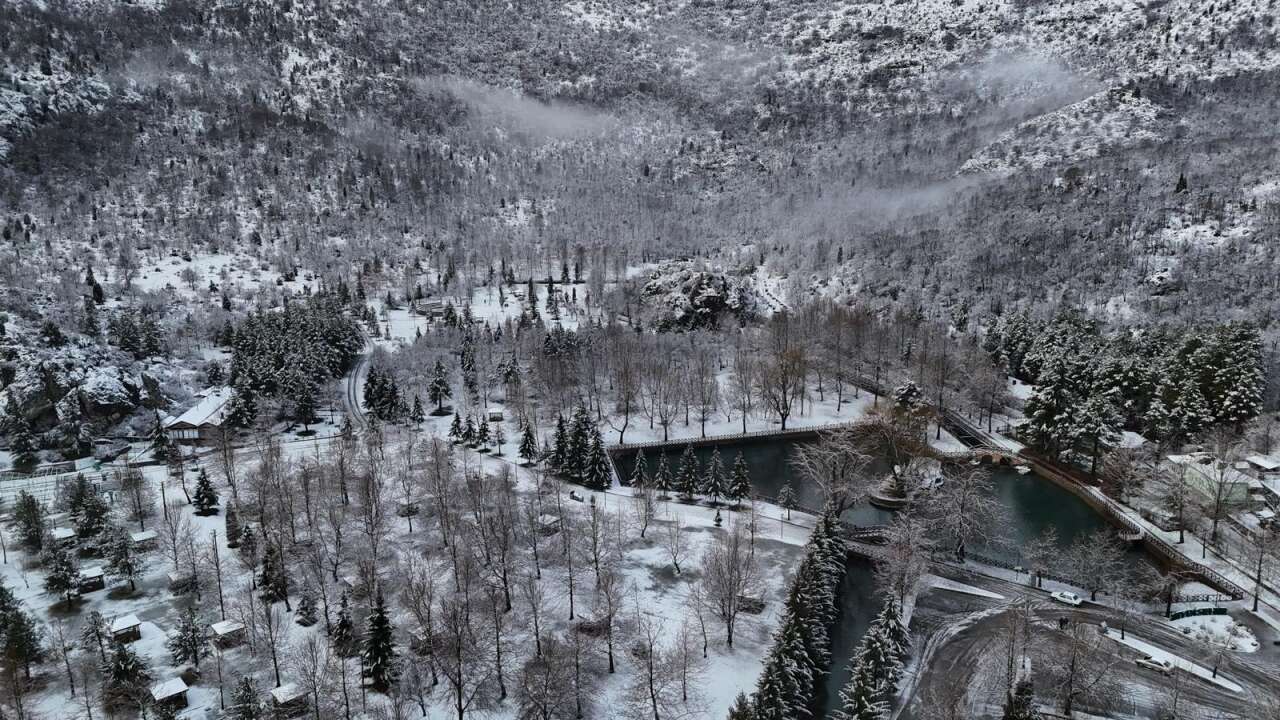 Seydişehir’e beklenen kar geldi! Konya’nın ünlü parkından kış masalı kareler 13
